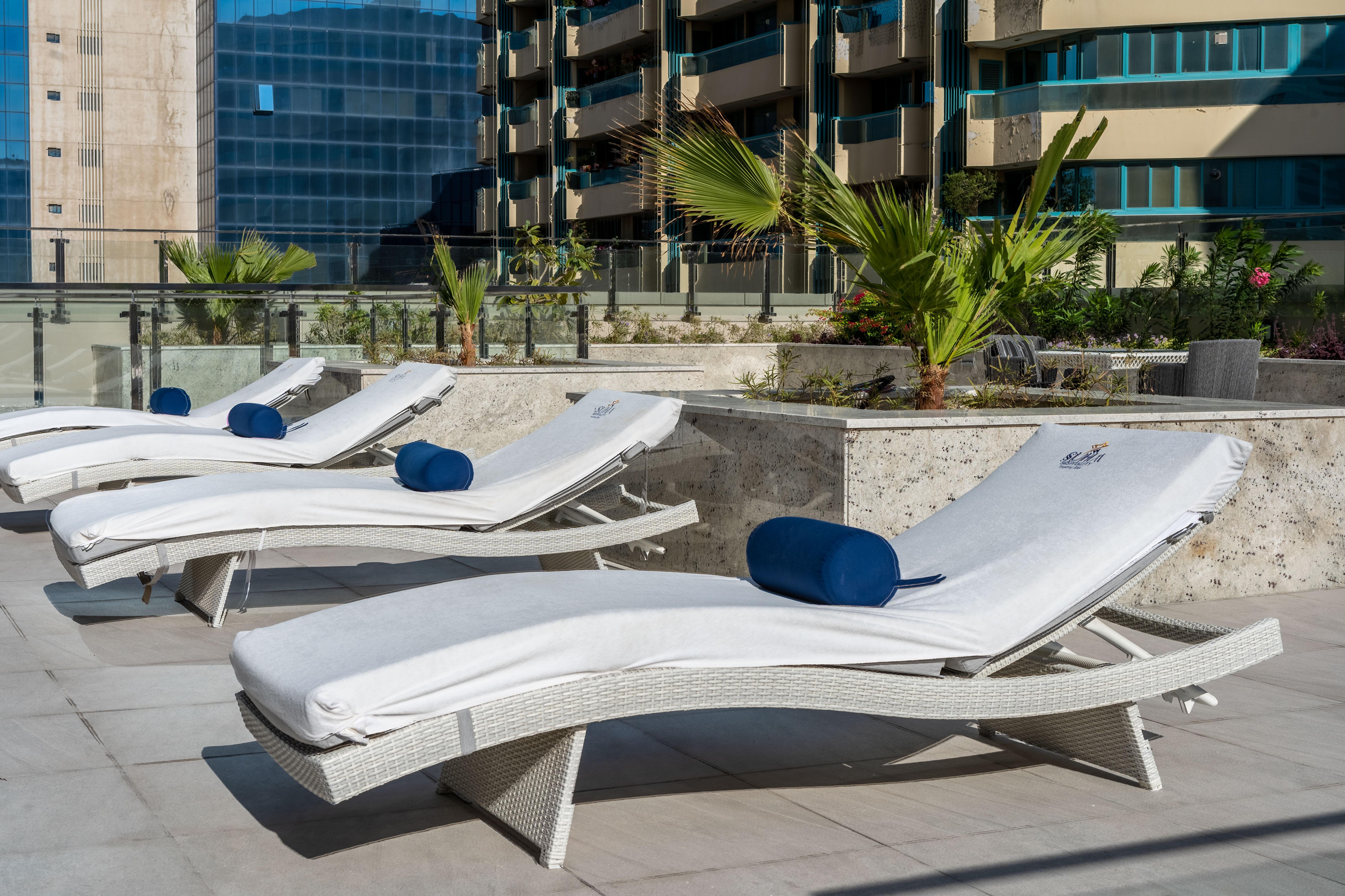 Suha Mina Rashid Hotel Apartments Dubai Exteriör bild