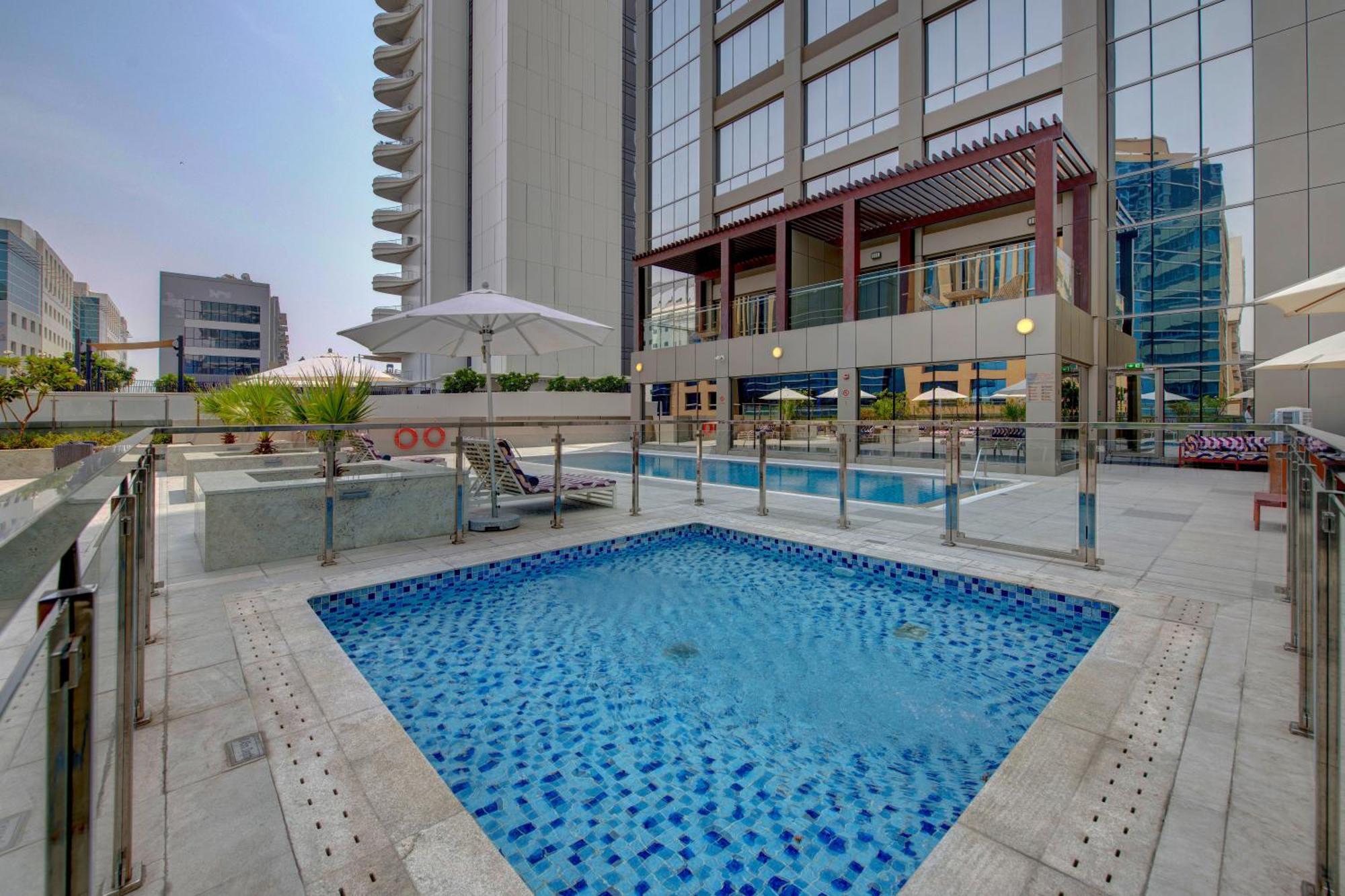 Suha Mina Rashid Hotel Apartments Dubai Exteriör bild