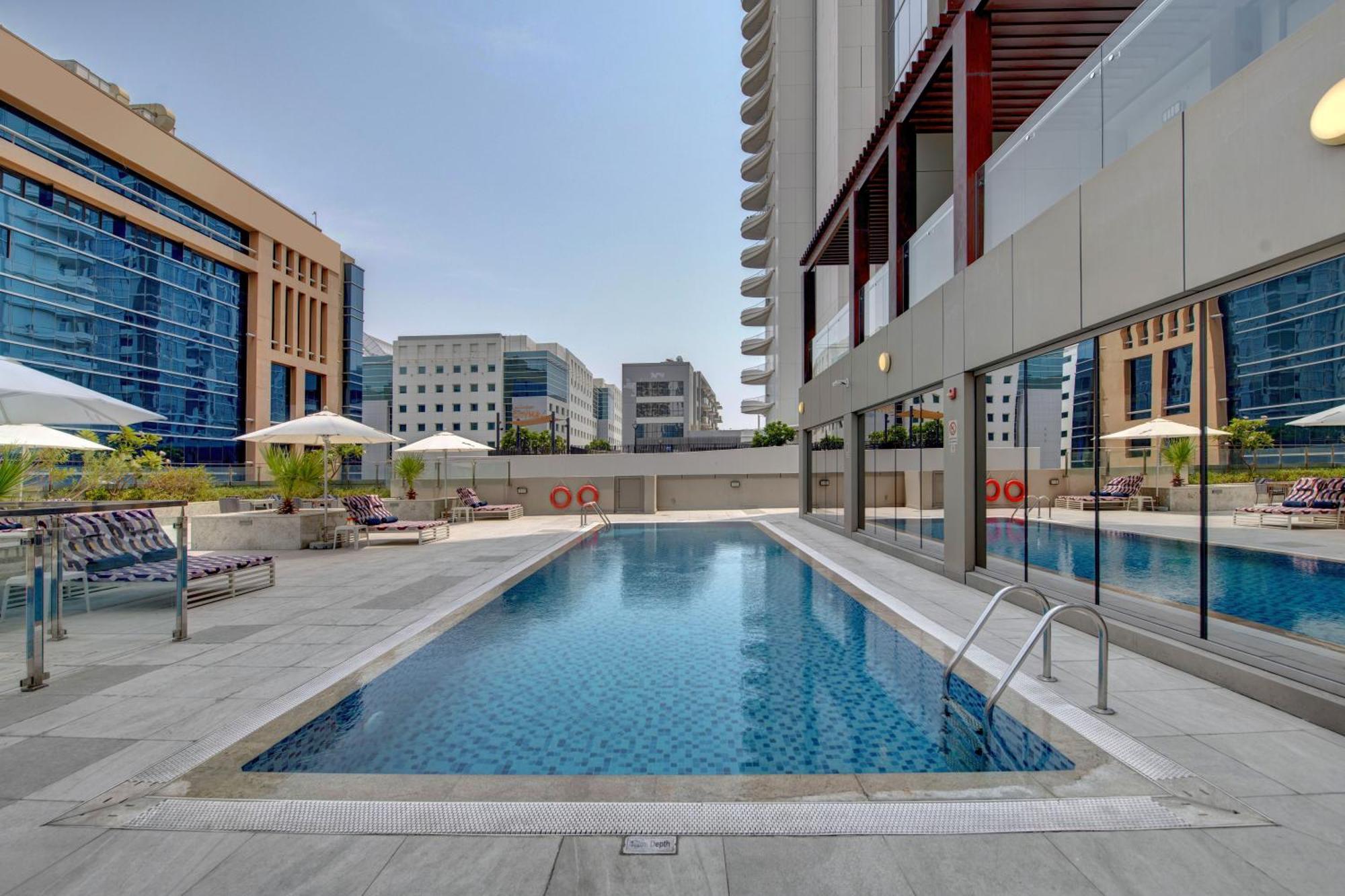 Suha Mina Rashid Hotel Apartments Dubai Exteriör bild